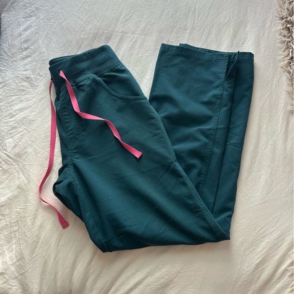 Figs Pants - Figs Kade Cargo Scrub Pant